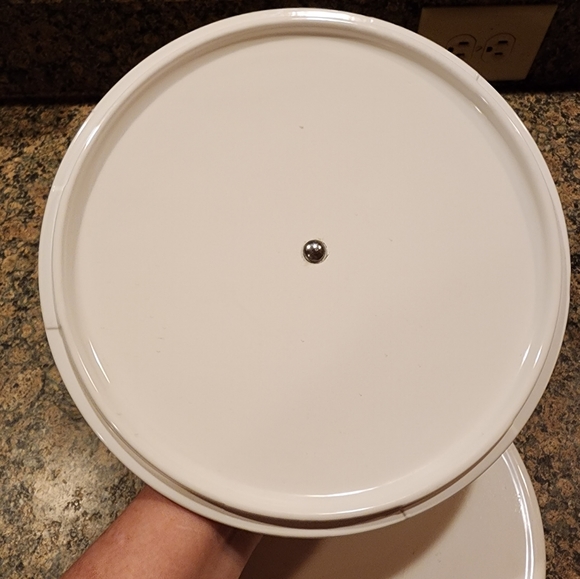 Corning Ware Covered Casserole Dish With Lid, P-708 1/2 B,  8 1/2" - Picture 4 of 10